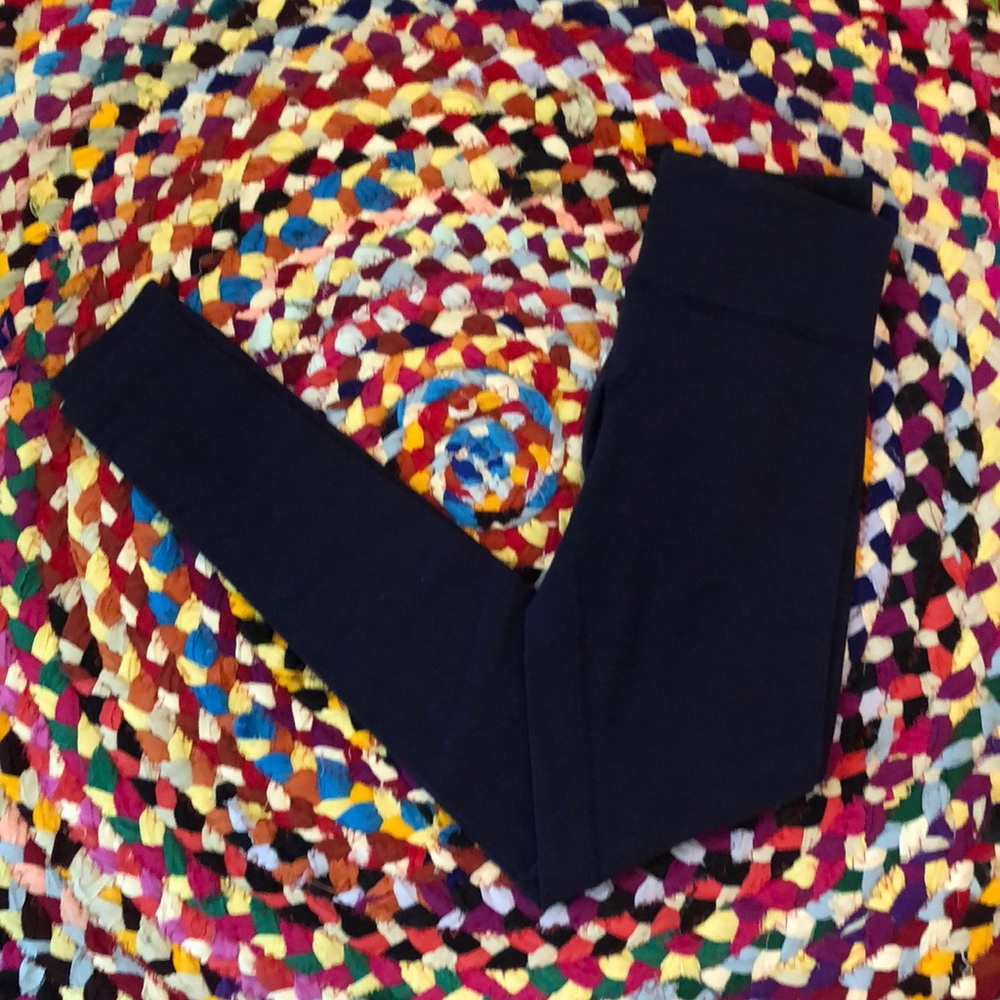 Lululemon Leggings. Navy. Full length.
